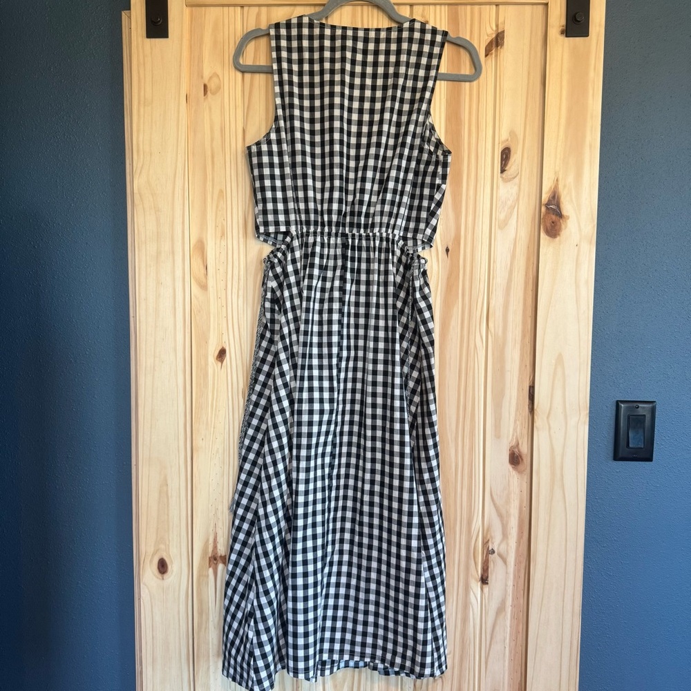 Black and White Gingham Side Cut Out Sleeveless Midi Dress size Small - Picture 9 of 11